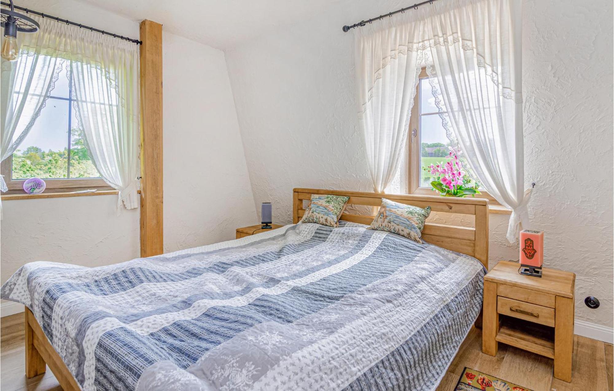 Amazing Home In Gniewino With Kitchen Dış mekan fotoğraf